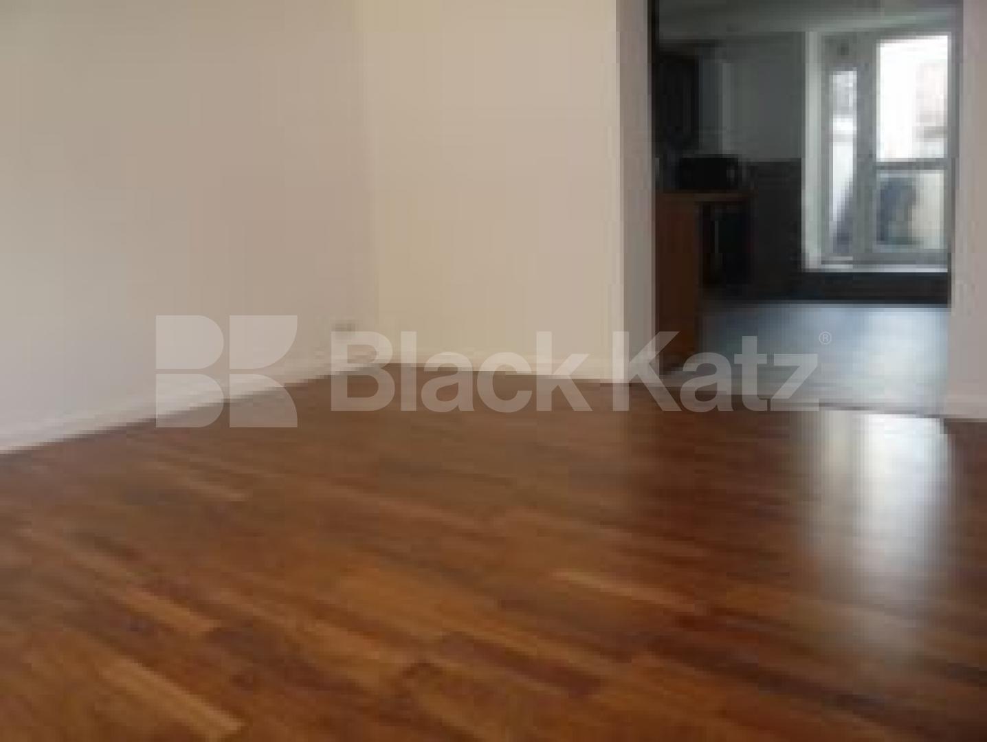 			LET!, 3 Bedroom, 1 bath, 1 reception Flat			 Womesley Road, CROUCH END